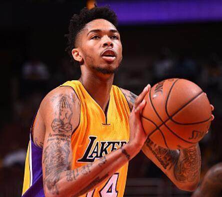 背景为竹田 背景为竹田