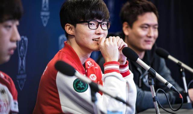 许多玩家直 许多玩家直